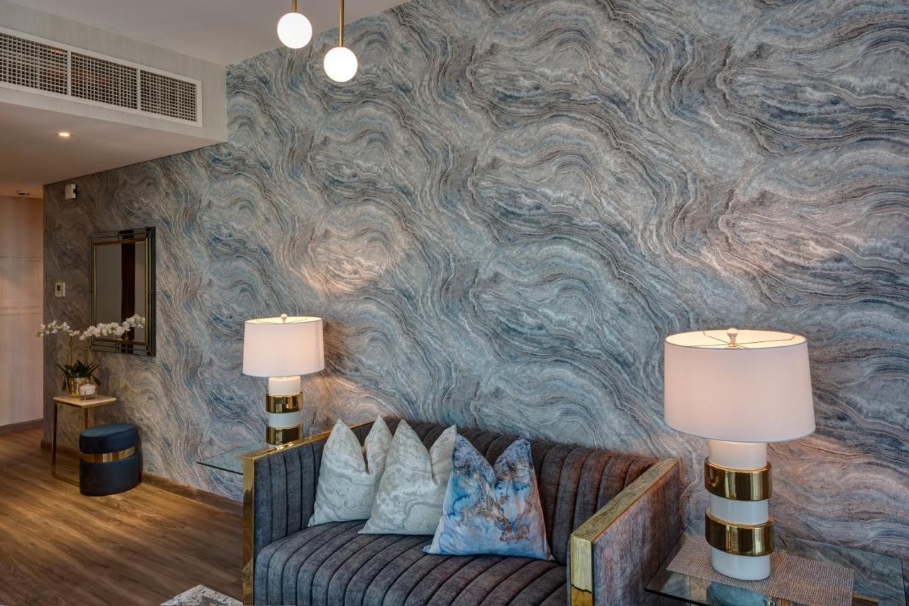 Durrani Homes - Designer 2Br Apt With Stunning Burj Khalifa And Fountain View ドバイ エクステリア 写真